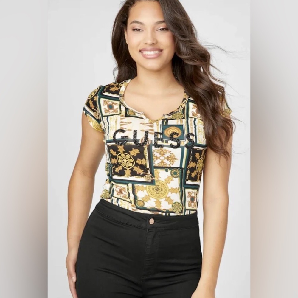 GUESS HOLLY CRUSH Women's Short Sleeve Shirt Size XL Wood Ash Multi Color